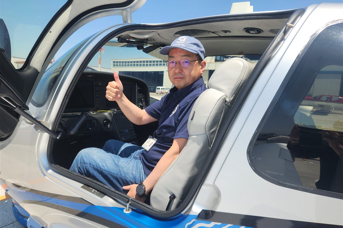 航空機のコックピットでの一枚